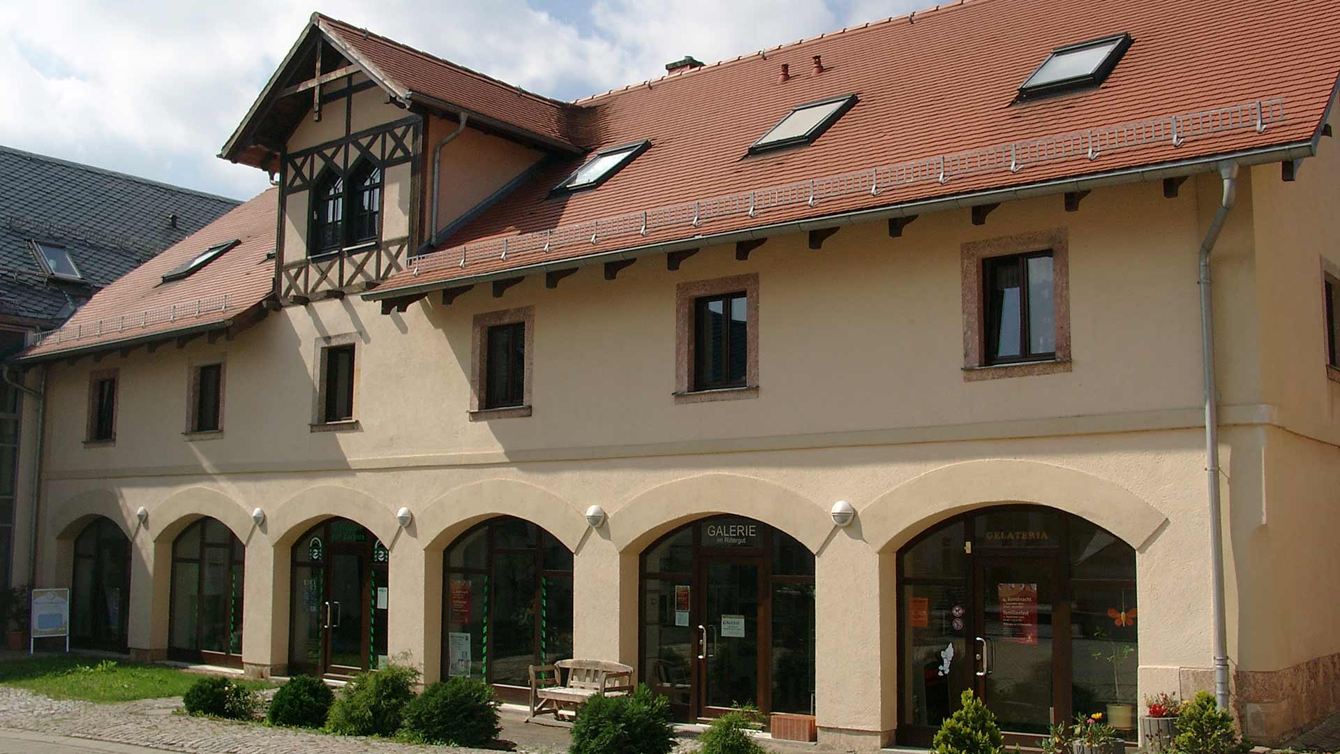 Rittergut Lichtenwalde Wohn-/Geschäftshaus - NACHHER